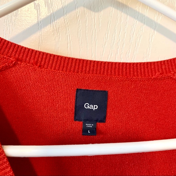 GAP Men’s Red/Orange Cotton V-Neck Sweater—SZ. Lg - Picture 7 of 13